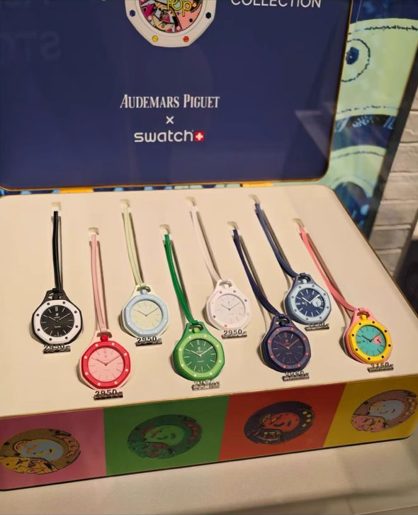 AP Swatch Royal Pop Collection