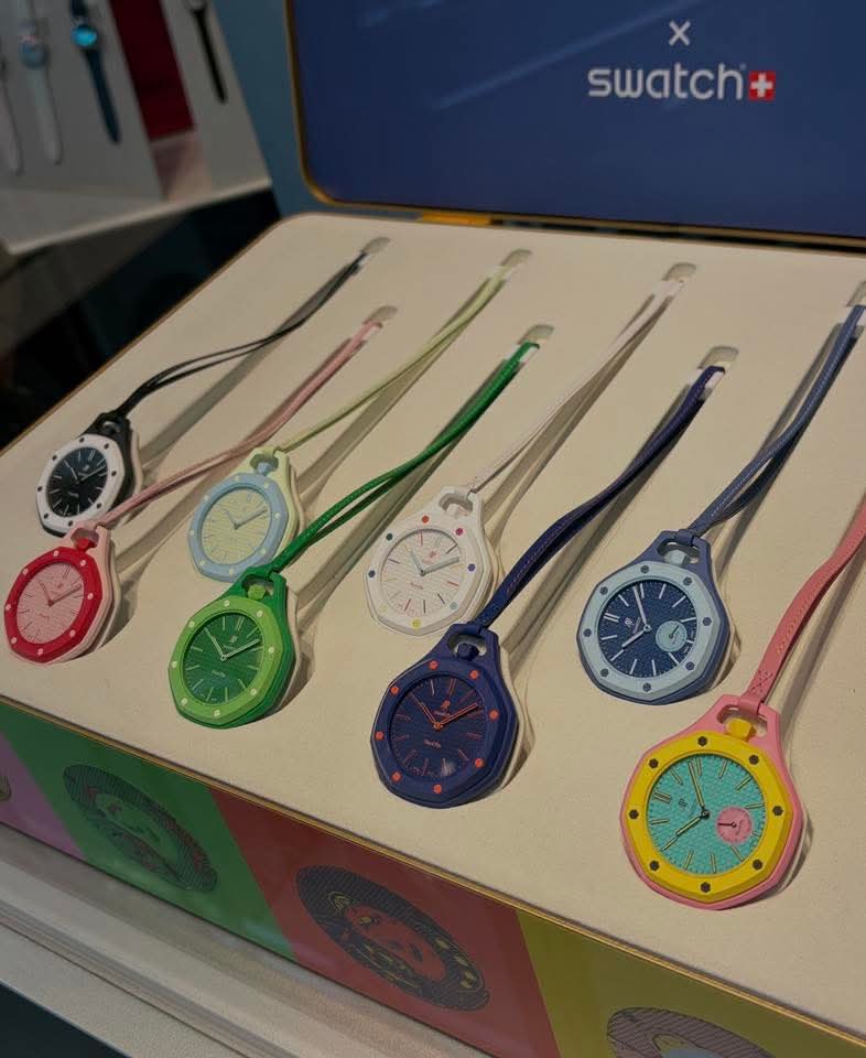 AP Swatch Royal Pop Collection